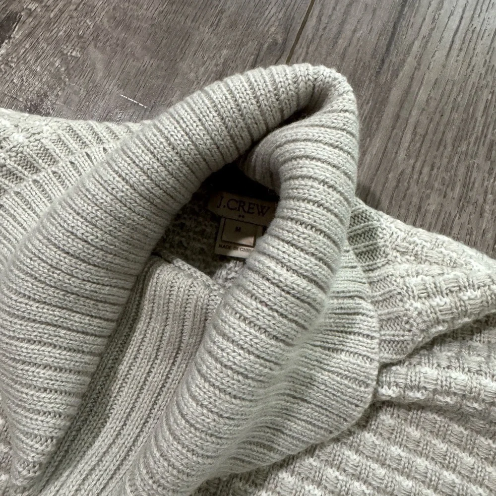 J Crew grey and white soft turtleneck sweater M